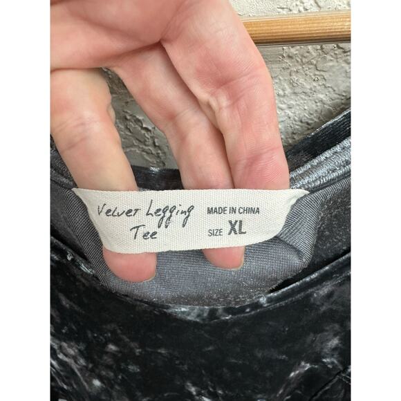 Spring + Mercer Size XL Velvet Legging Tee Hi-Low Tunic Gray Silver Short Sleeve - Picture 7 of 7